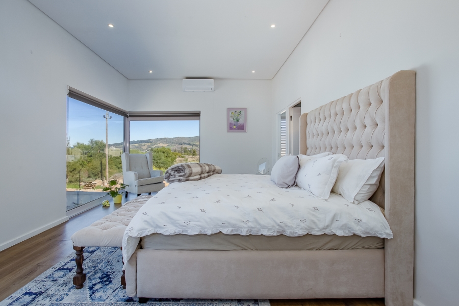 4 Bedroom Property for Sale in Mountain Crest Private Estate Western Cape